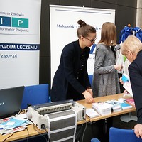 Forum Seniora - stoisko Małopolskiego Oddziału NFZ